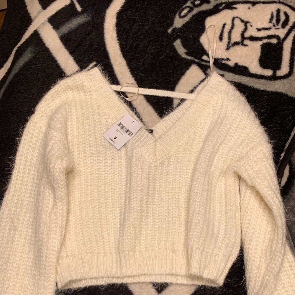 Women’s crop sweater